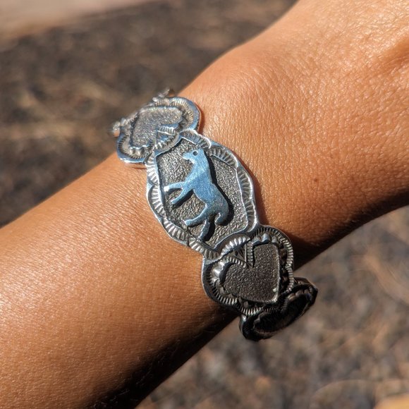 Navajo Handcrafted Bracelet Horse Design Native American‎ Jewelry Sz 7.25in*** - Picture 1 of 9
